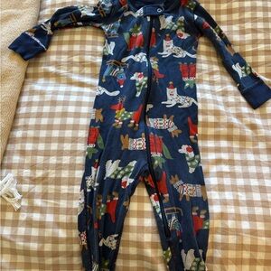 Hanna Andersson Christmas dogs Jammie’s